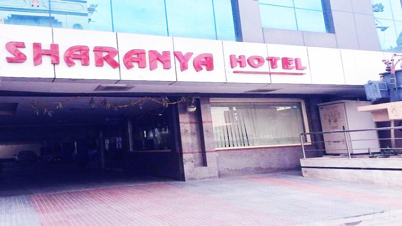 Sharanya Hotel Varangal Kültér fotó